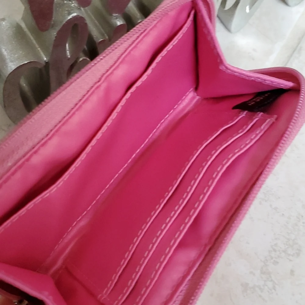 💕💖 COACH Pink Wrislet Wallet 💖💕 - Picture 9 of 12